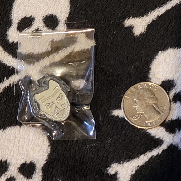 Jack Torrance Face Enamel Pin The Shinning - Picture 2 of 5